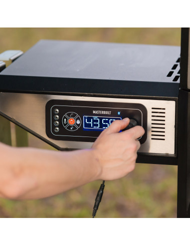Masterbuilt® − Gravity SeriesTM 560 Grill & Smoker Internacional