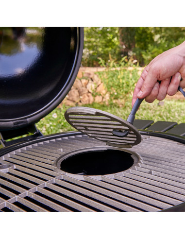 Char-Griller Akorn* Kamado Grill